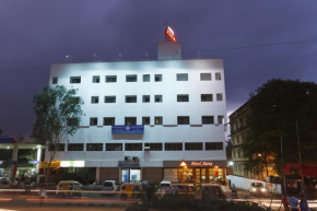 Отель Hotel Atria - Pure Veg, Kolhapur  Колхапур